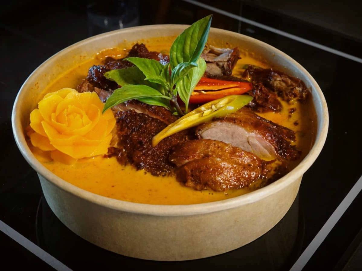 Nok Thai Take Away Dulliken - duck curry